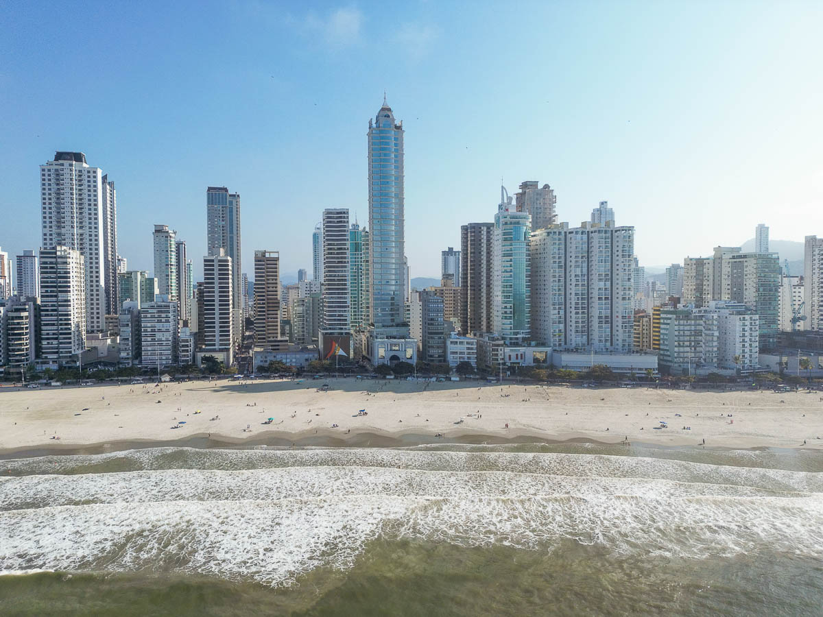 Foto aérea da Praia Central de Balneário Camboriú, SC.